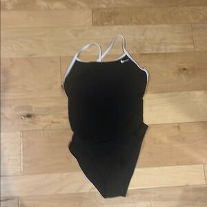 Nike Black and White Women One Piece Swimsuit size 8